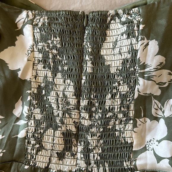 Reformation dress - Picture 4 of 5